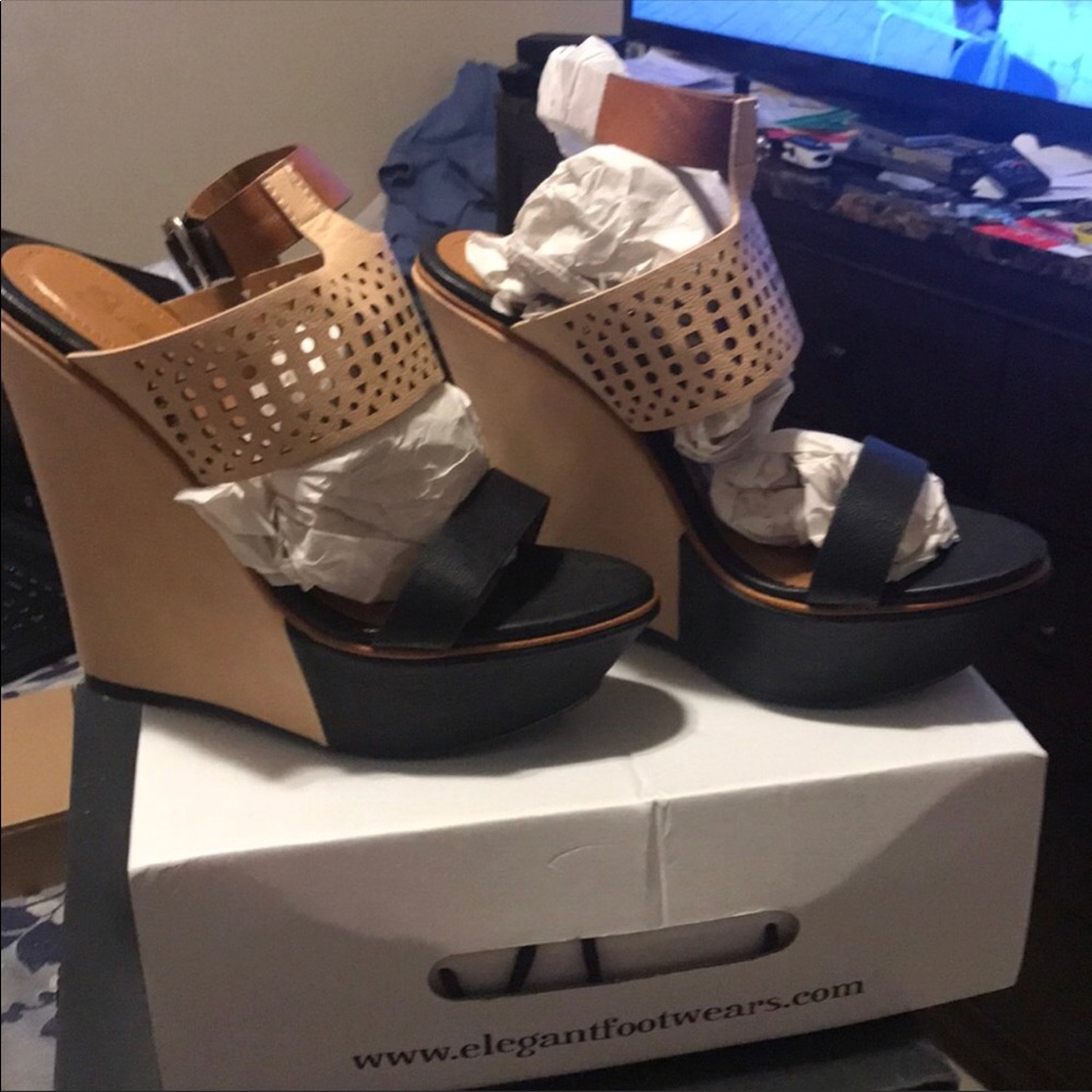 Brand new wedge heels - Picture 3 of 3